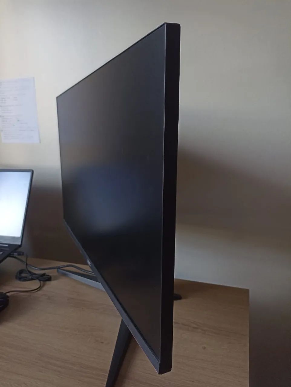 Monitor Gamer AOC 27G2E1 27" IPS 100Hz 1ms - com cabos - Uberlândia - Foto 2