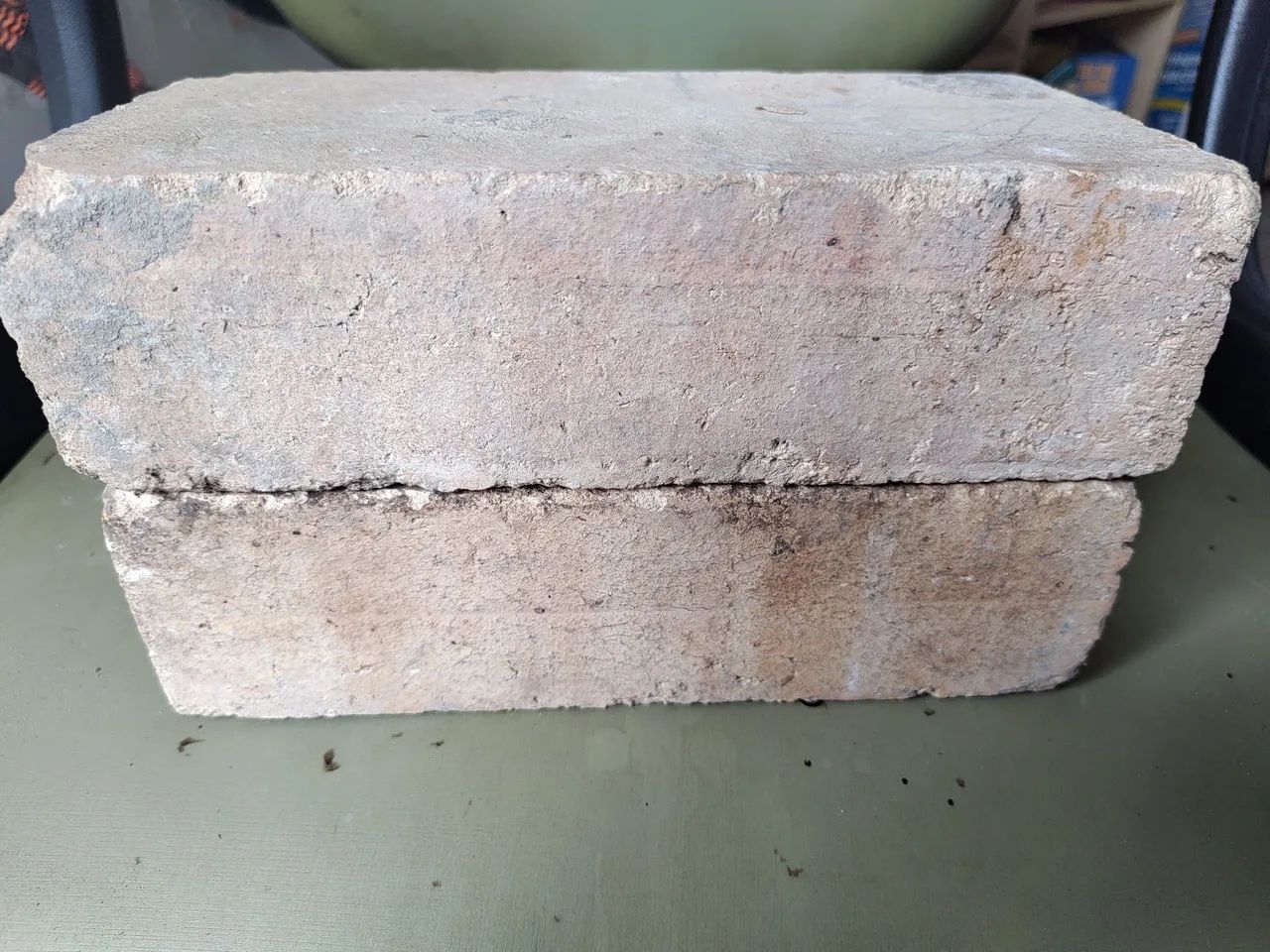 Vendo tijos refratário do grande, ótimo para a fabricação de churrasqueira  - Foto 2