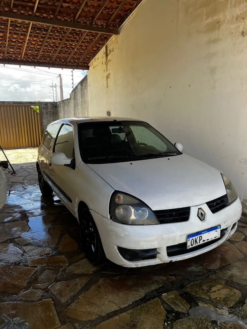 Renault Clio Hi-flex 1.0 16V 3P 2012