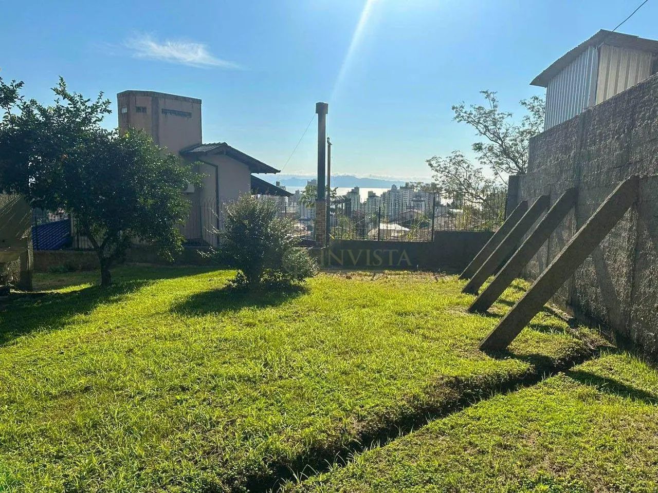 Casa de 2 quartos com Vista Mar e 4 vagas de garagem na Agronômica, em Florianópolis. - Foto 3