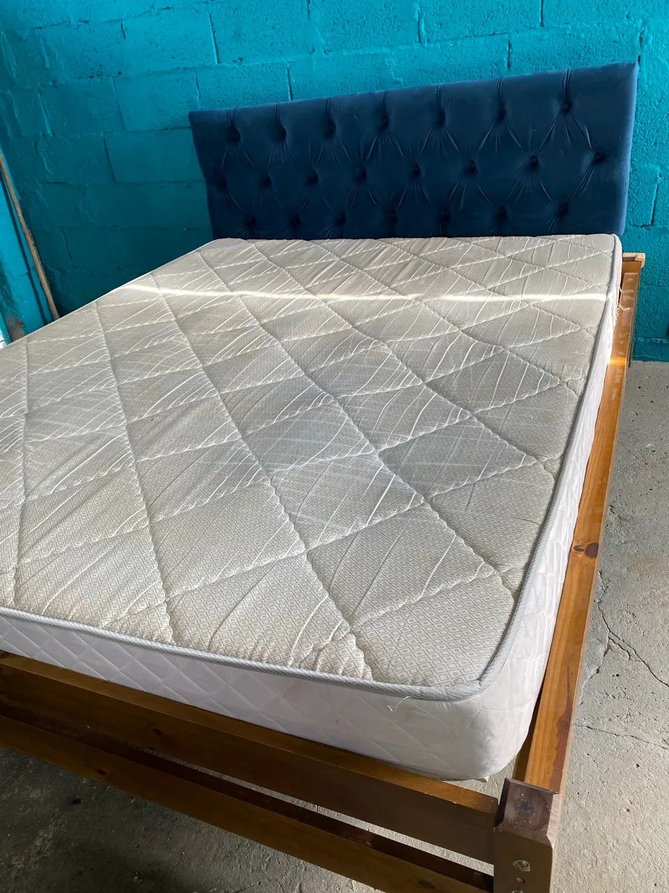 Cama queen com colchão  - Foto 5