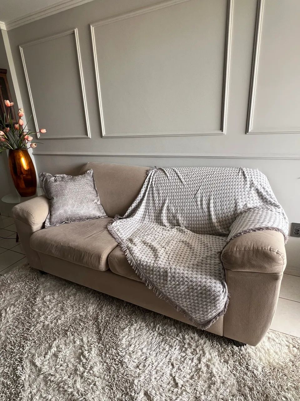 SOFÁ DE TRÊS LUGARES 