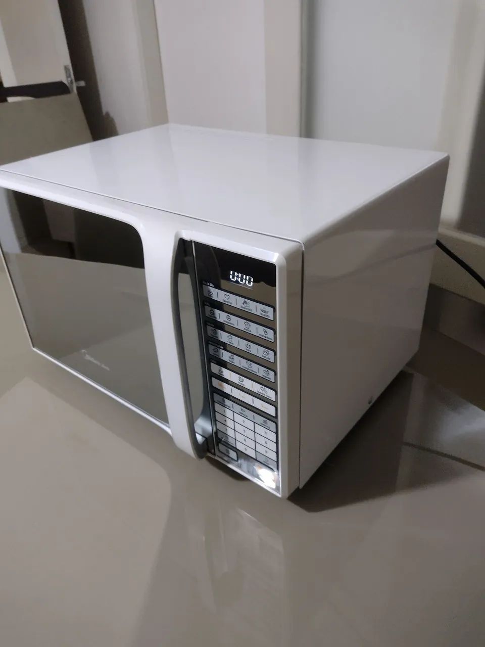 Microondas Midea 31 litros, Espelhado. - Foto 5
