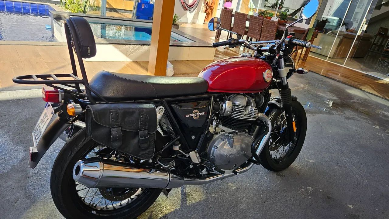 Royal Enfield Interceptor 650 pouco rodada e com acessórios  - Foto 3