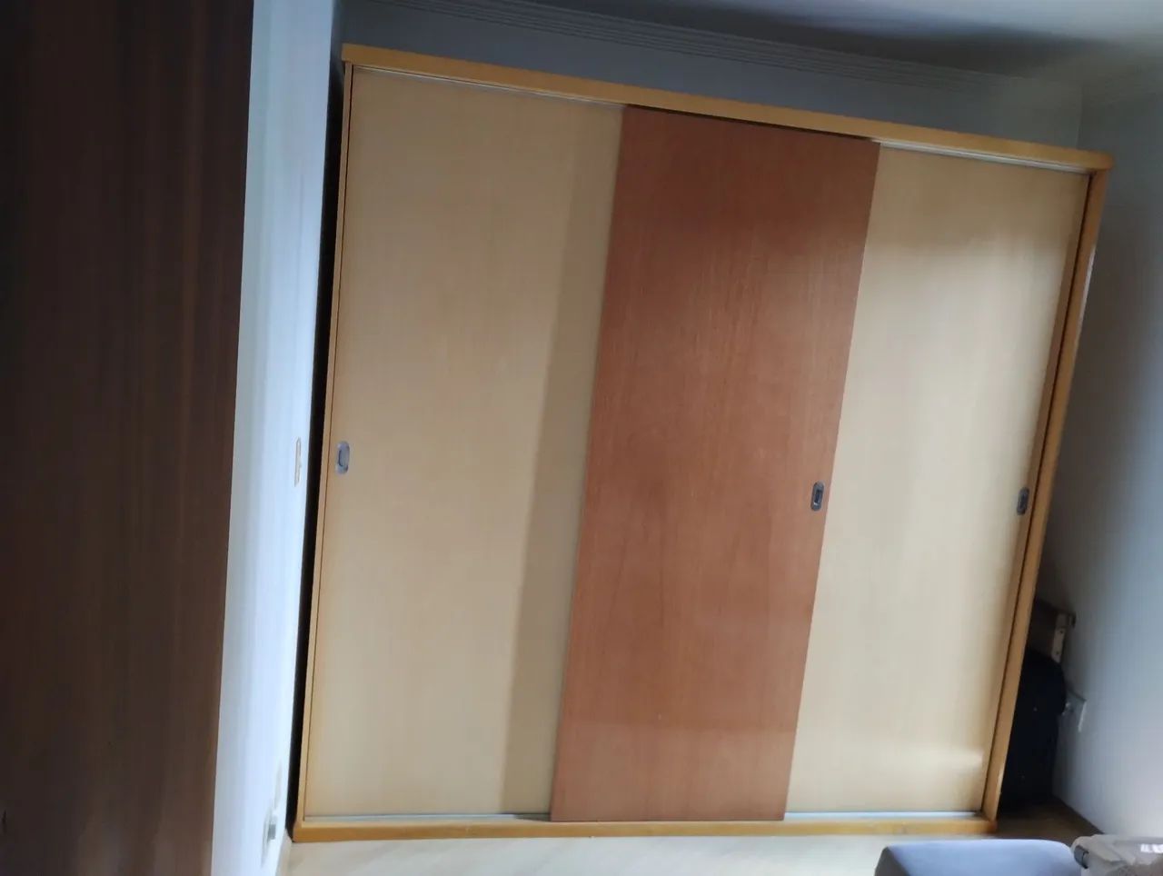 Armário/Guarda-Roupa MDF