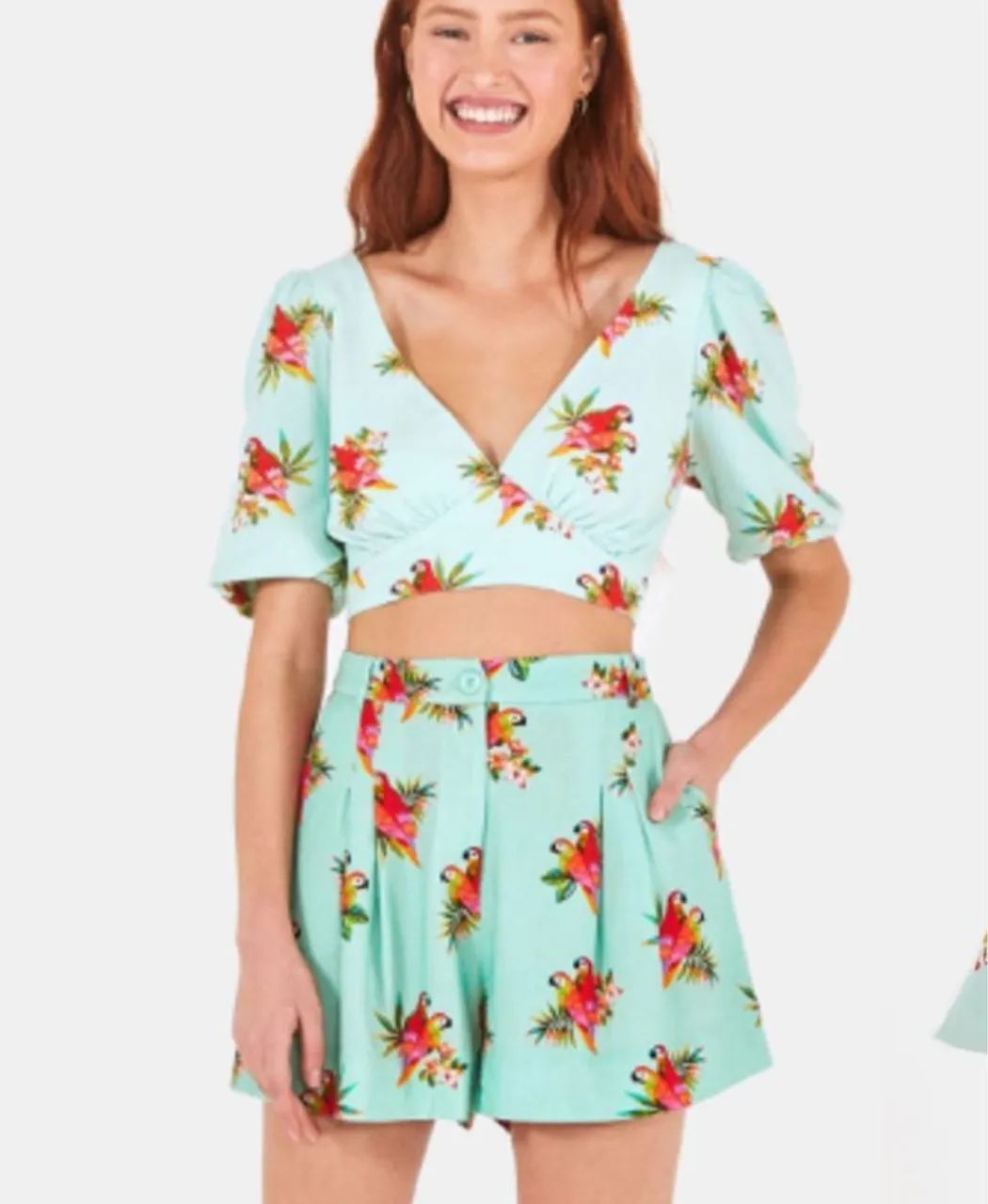 Blusa cropped floral Farm - Foto 2