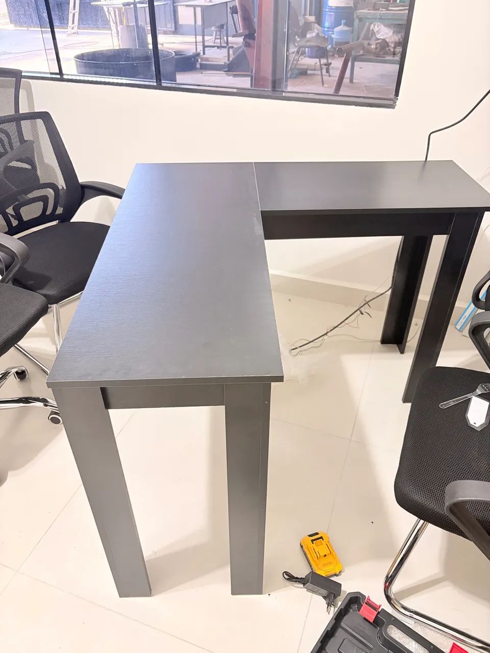 Mesa de escritório/estudo montada nova nunca utilizada  - Foto 2