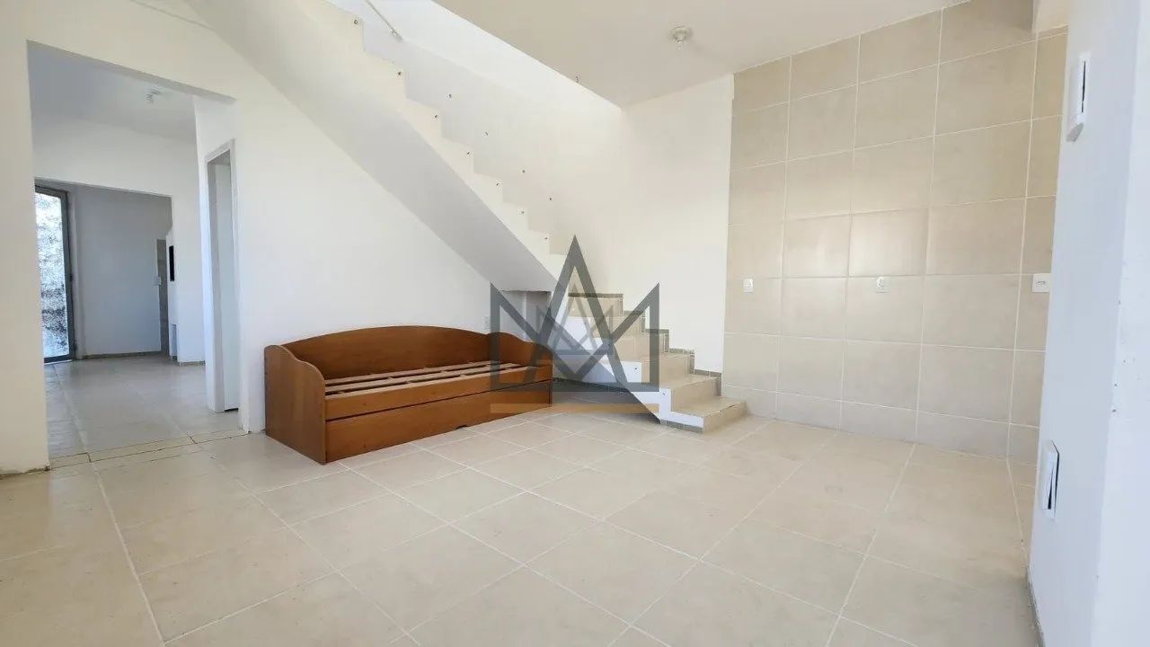 Casa com possibilidade para pousada e lojas comerciais no Santinho - Foto 4