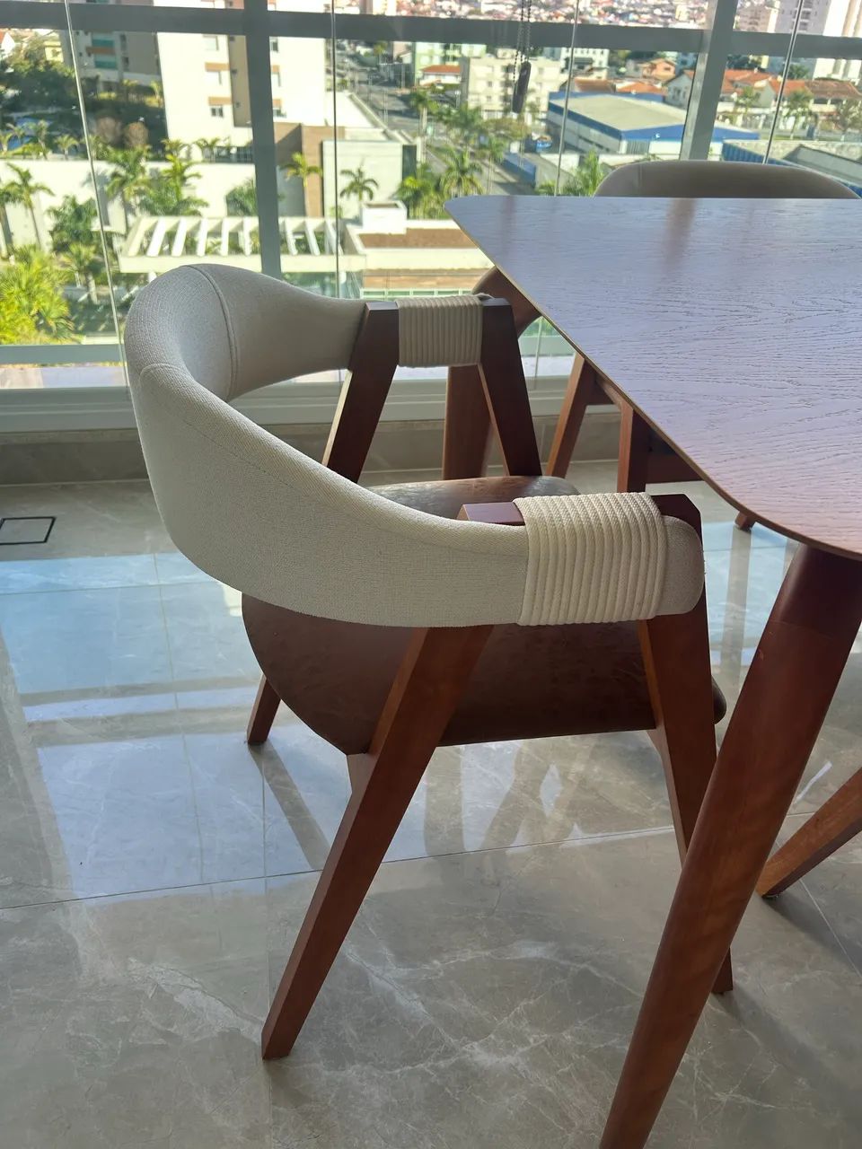 Mesa com 6 cadeiras  - Foto 3