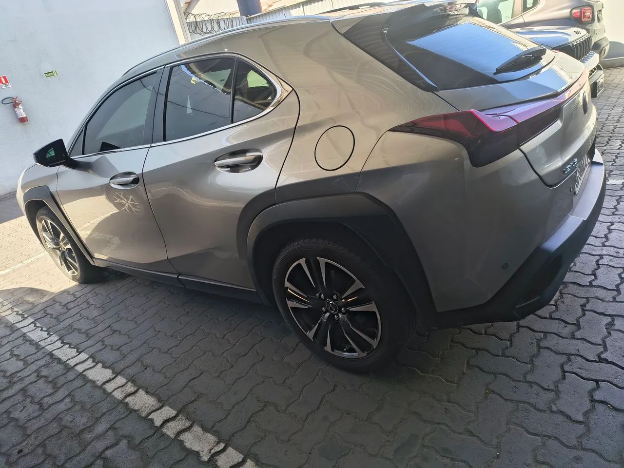 Lexus UX-250h Dynamic 2.0 16V Aut.(hybrid), foto 15 de 16