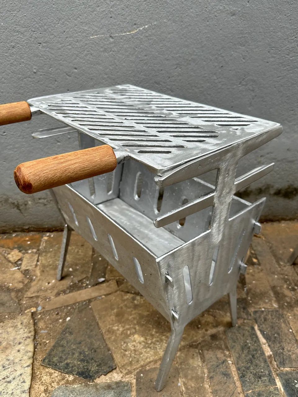 Churrasqueira de alumínio  - Foto 2