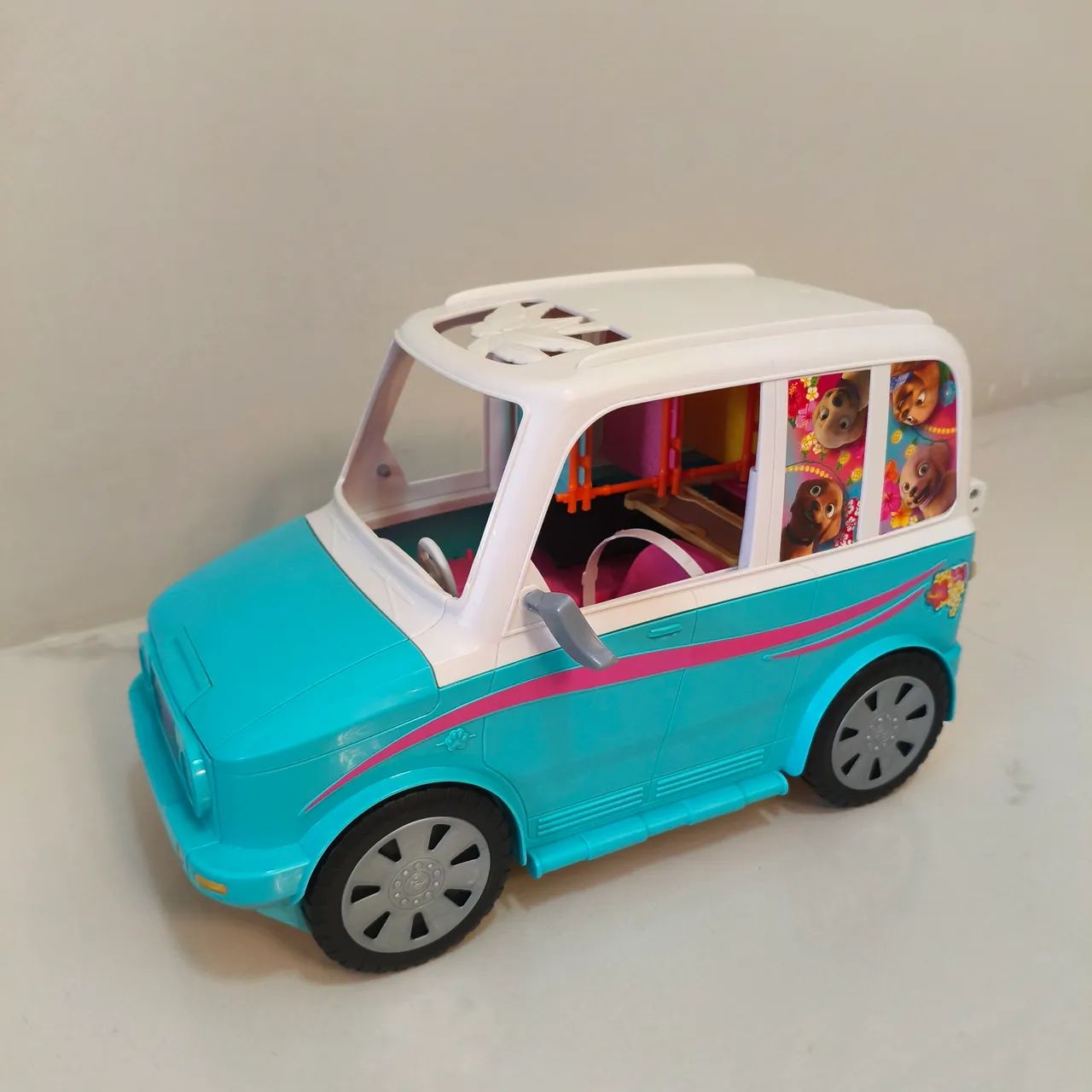 Trailer da Barbie e cachorrinhos completo - Foto 4