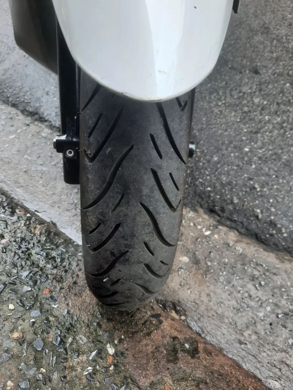 Moto em ótimo estado revisada com documento ok só pegar e andar  - Foto 5