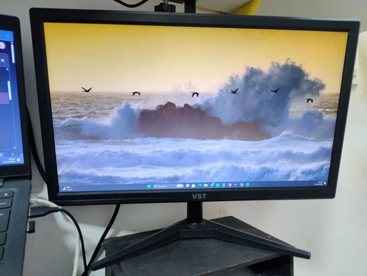 Monitor VST 19" Full HD e Mesa De Notebook - Foto 3