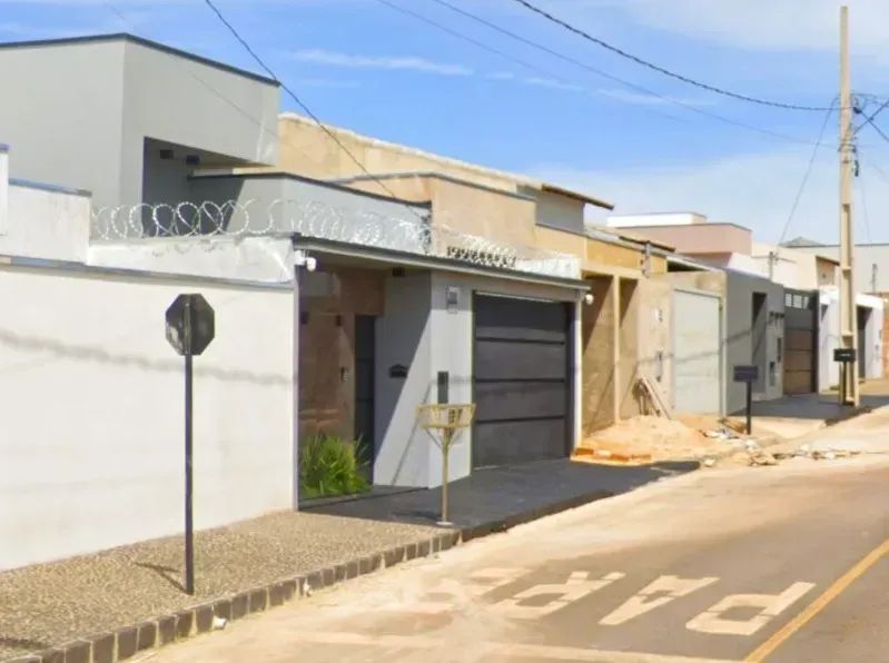 Casa em terreno de 200m² - Coromandel, MG - Foto 2