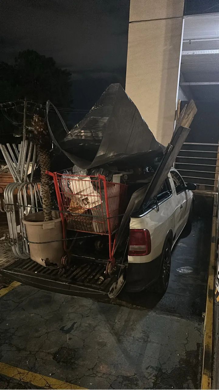 Descarte de entulho móvel velho - Foto 3
