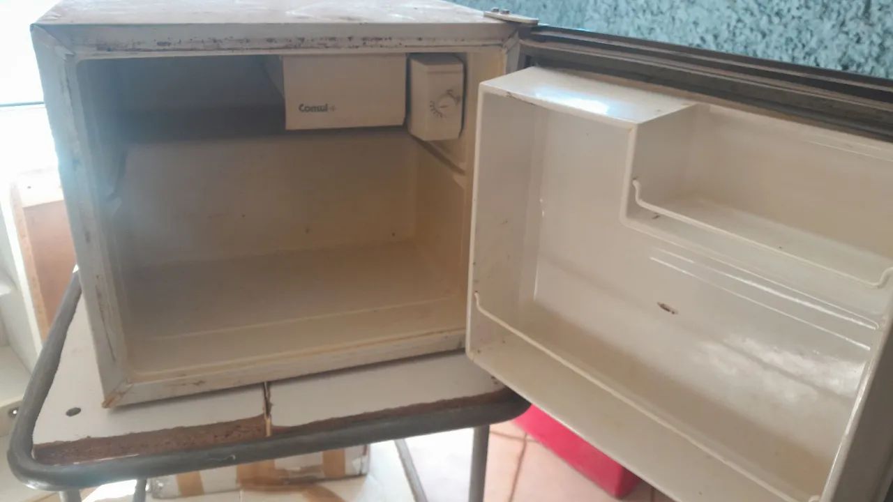 Frigobar Consul Antigo 50 litros 