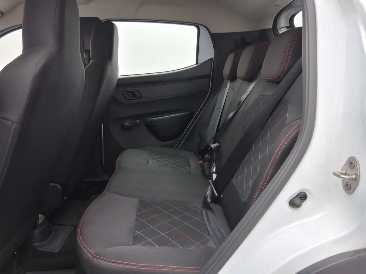 Renault Kwid 1.0 Zen, foto 17 de 18
