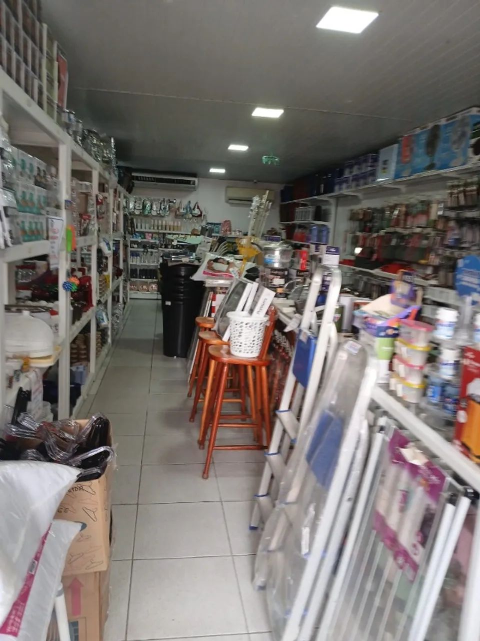 Vendo Loja de Produtos Domésticos . . . 
