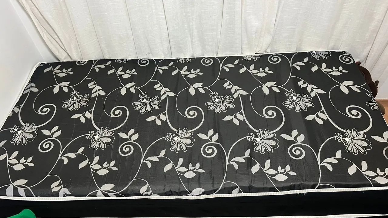 Vendo Sofá + Cama Box Solteiro 