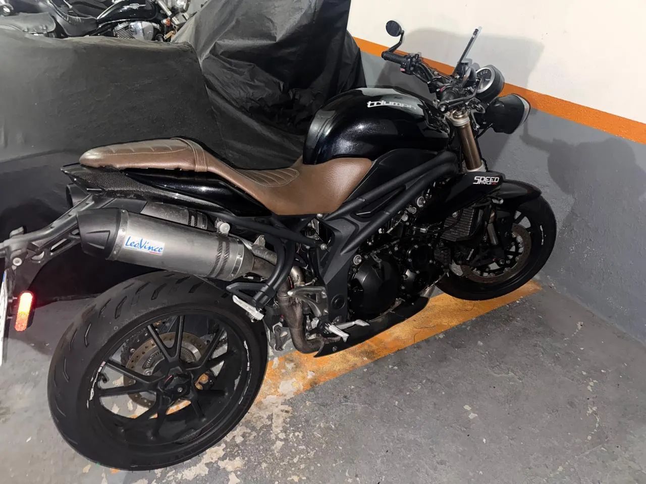 Speed Triple 1050 - Foto 3