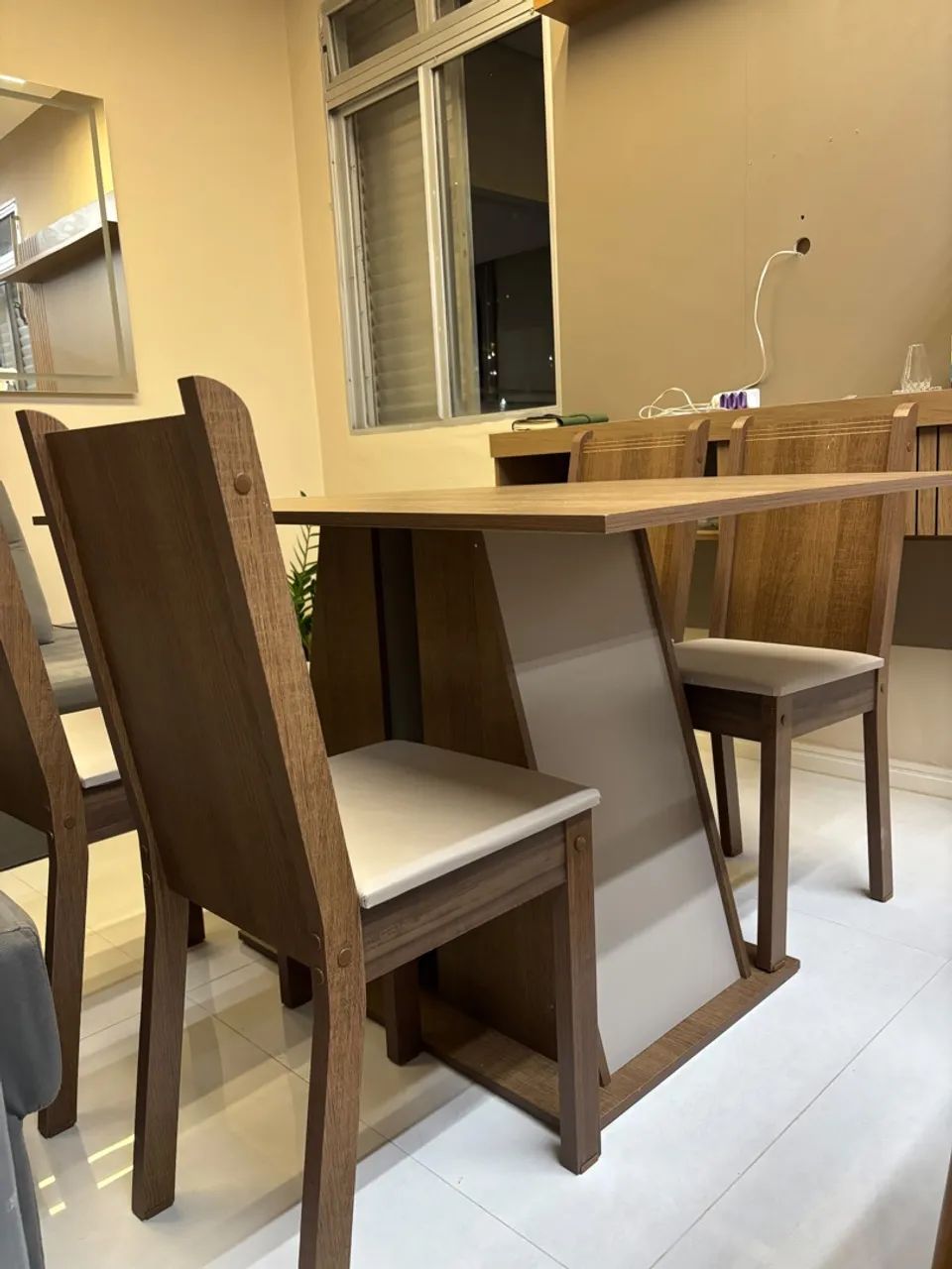 Mesa de jantar com 4 cadeiras  - Foto 4