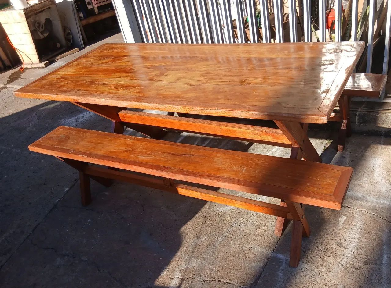 Mesa de Madeira com 2 bancos - Foto 2