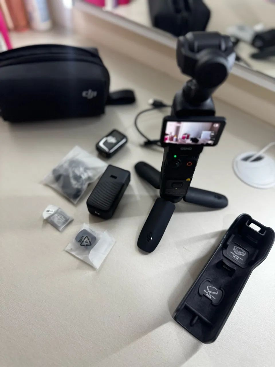 Câmera DJI Osmo 3 - Creator Combo 