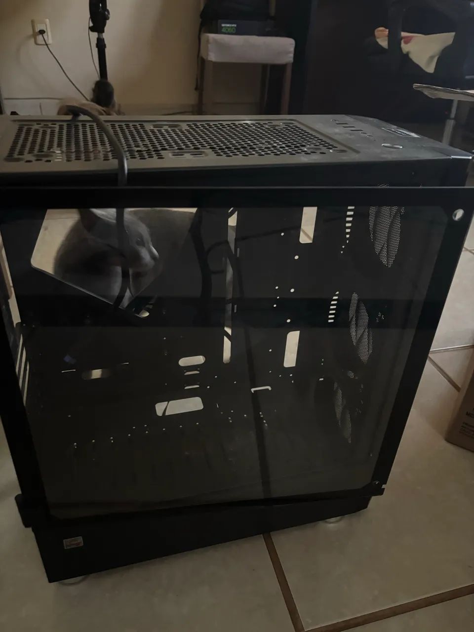 Gabinete Asrock 
