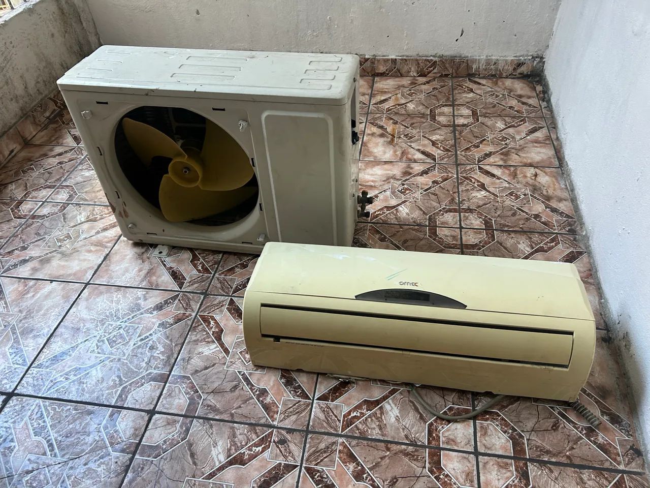 Vende-se ar condicionado split 9 mil btus 