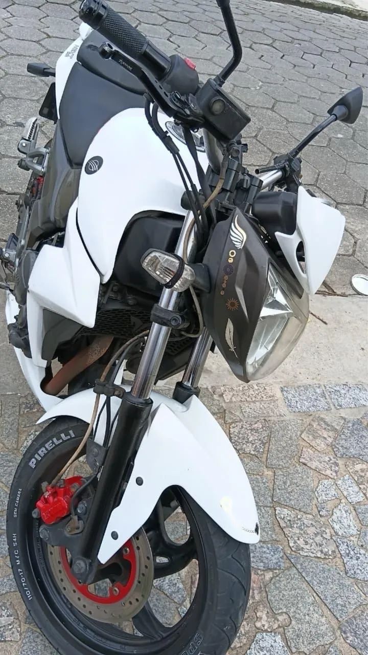 DAFRA NEXT 250 / SYM NAKED  - Foto 5