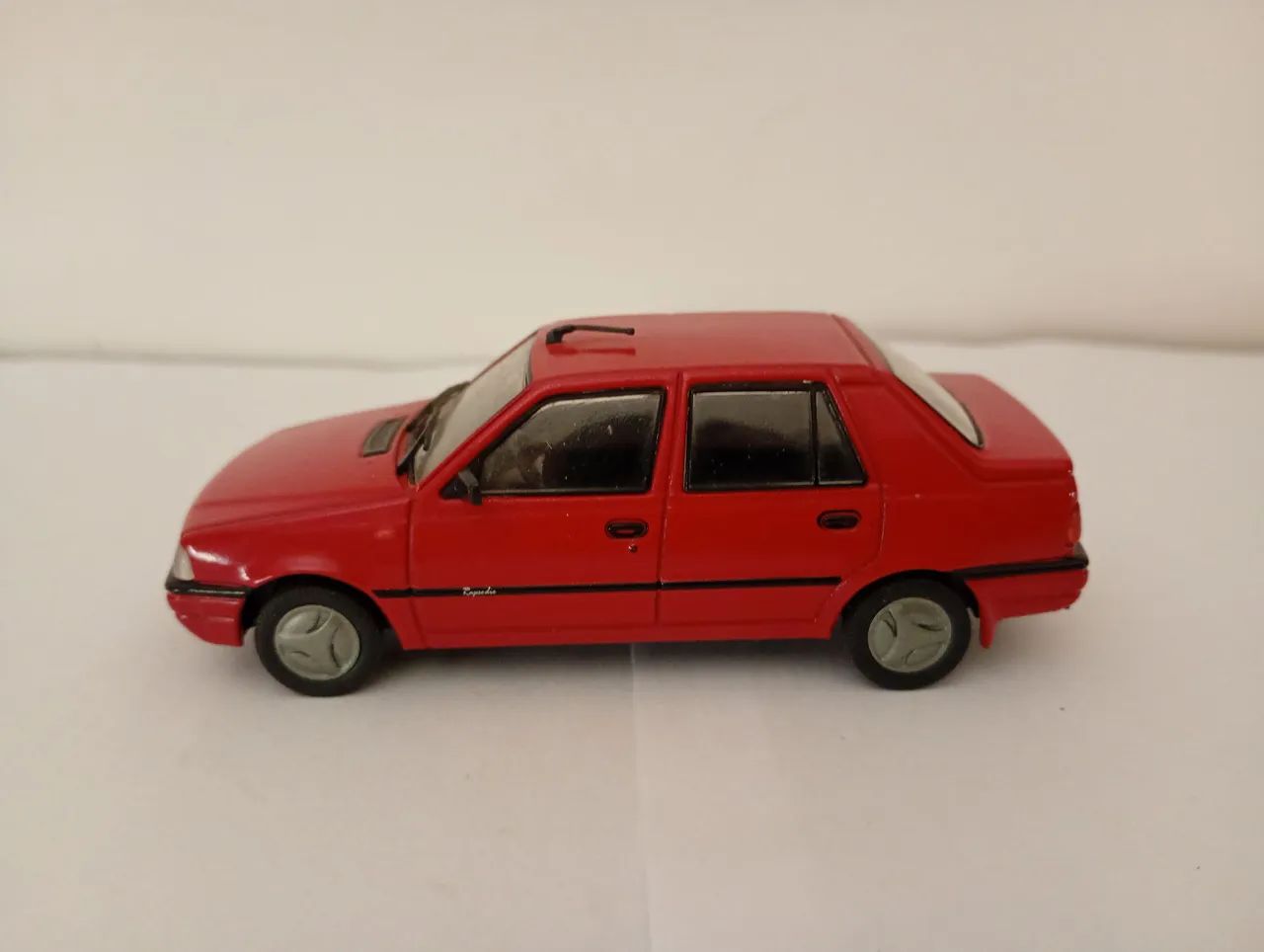 IXO/De Agostine - Miniatura Dacia SuperNova  - Foto 2