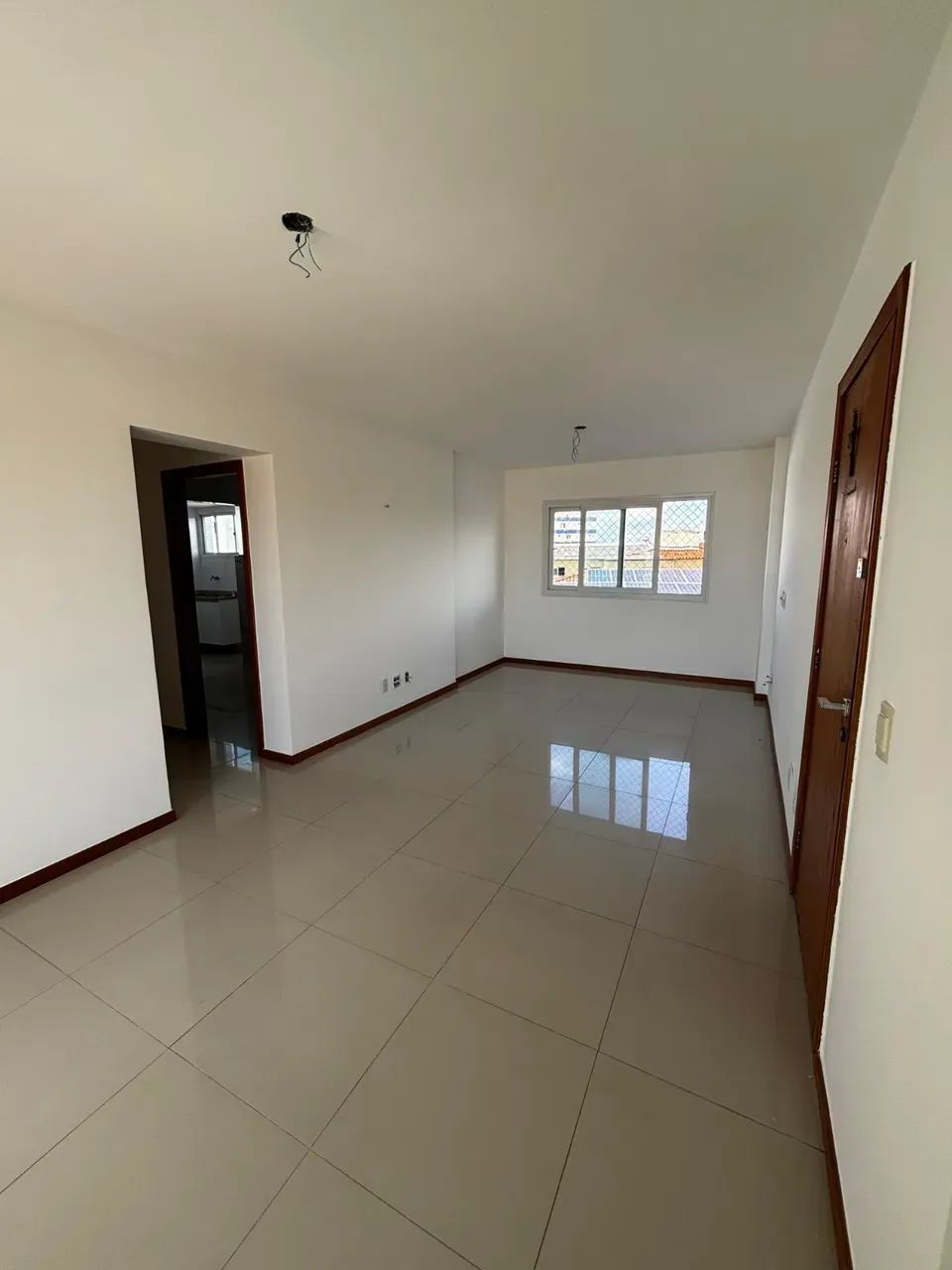 APARTAMENTO NASCENTE 105m² 3 QUARTOS 1 SUÍTE 2 VARANDAS 2 GARAGENS VENDE PIATÃ - Foto 2