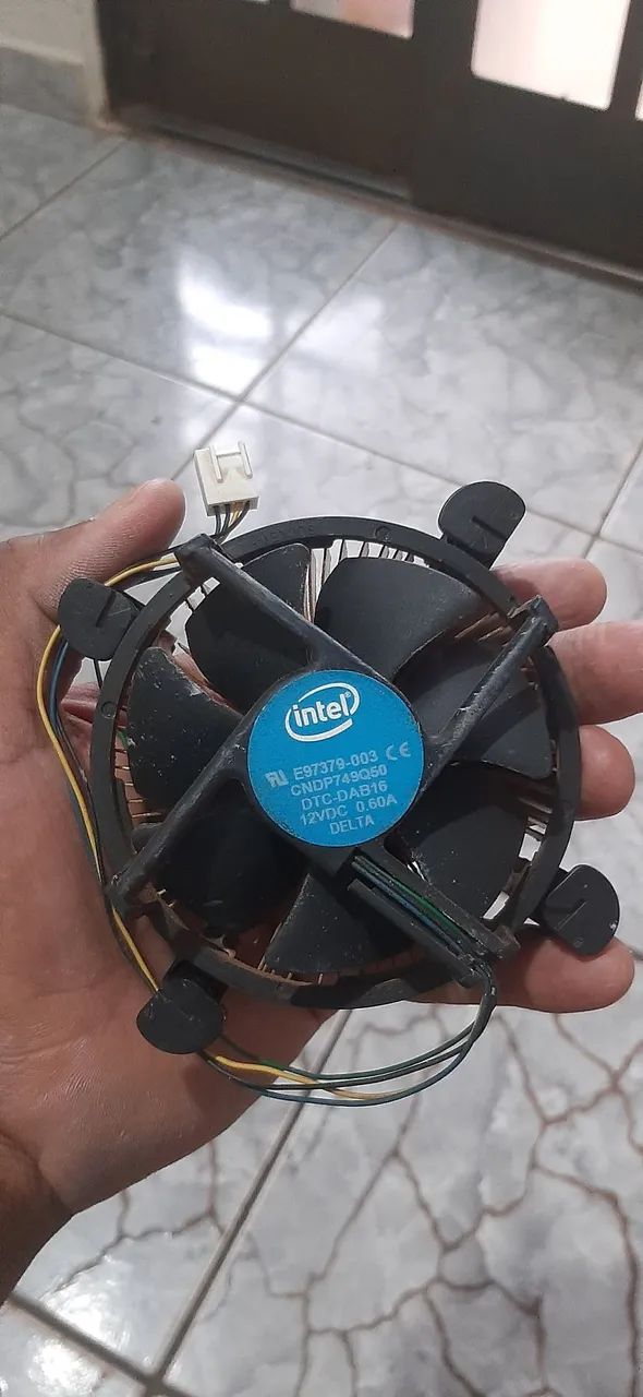 Processador intel core i3 6100 com o Whater Cooler  - Foto 2