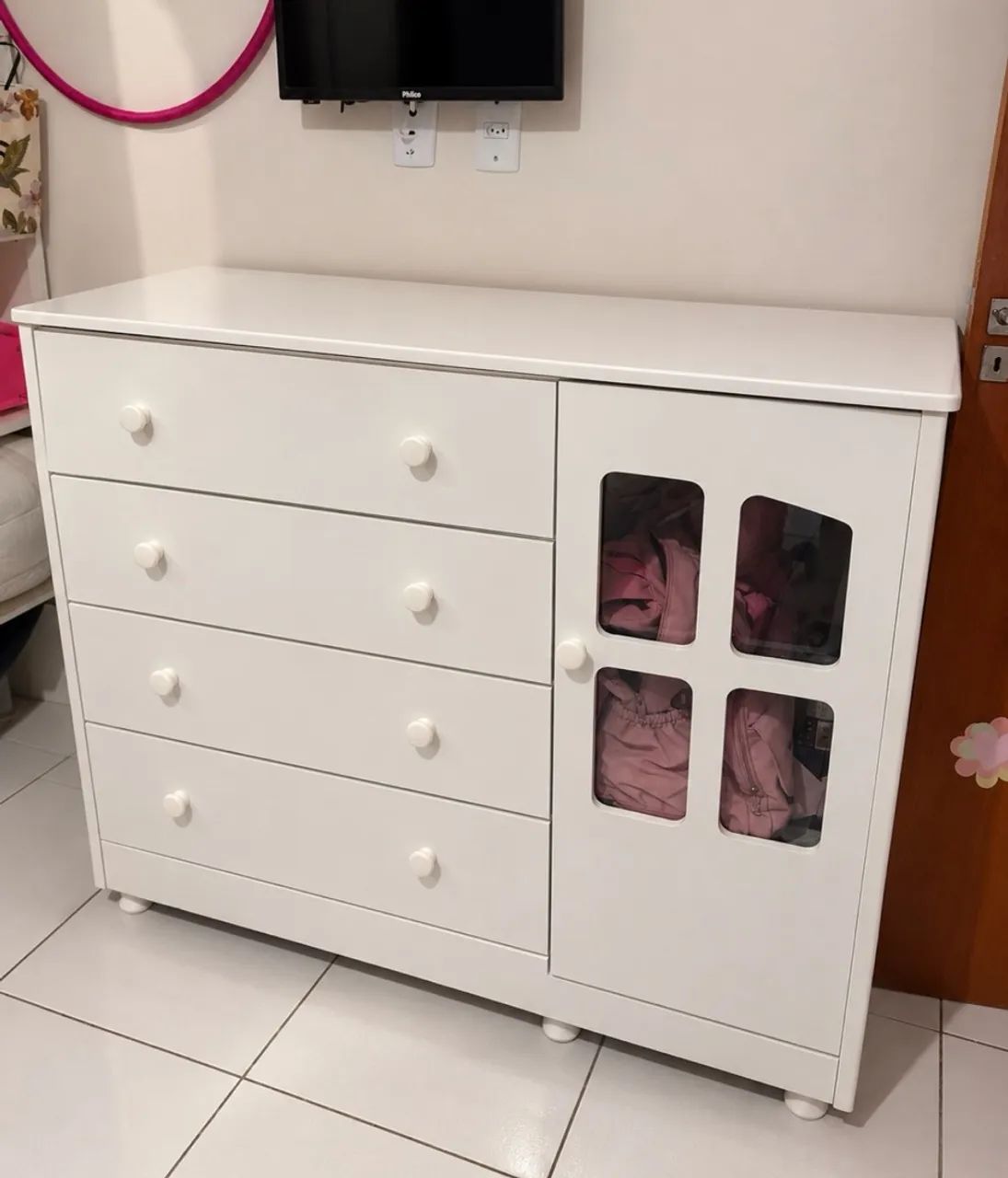 Cômoda semi nova