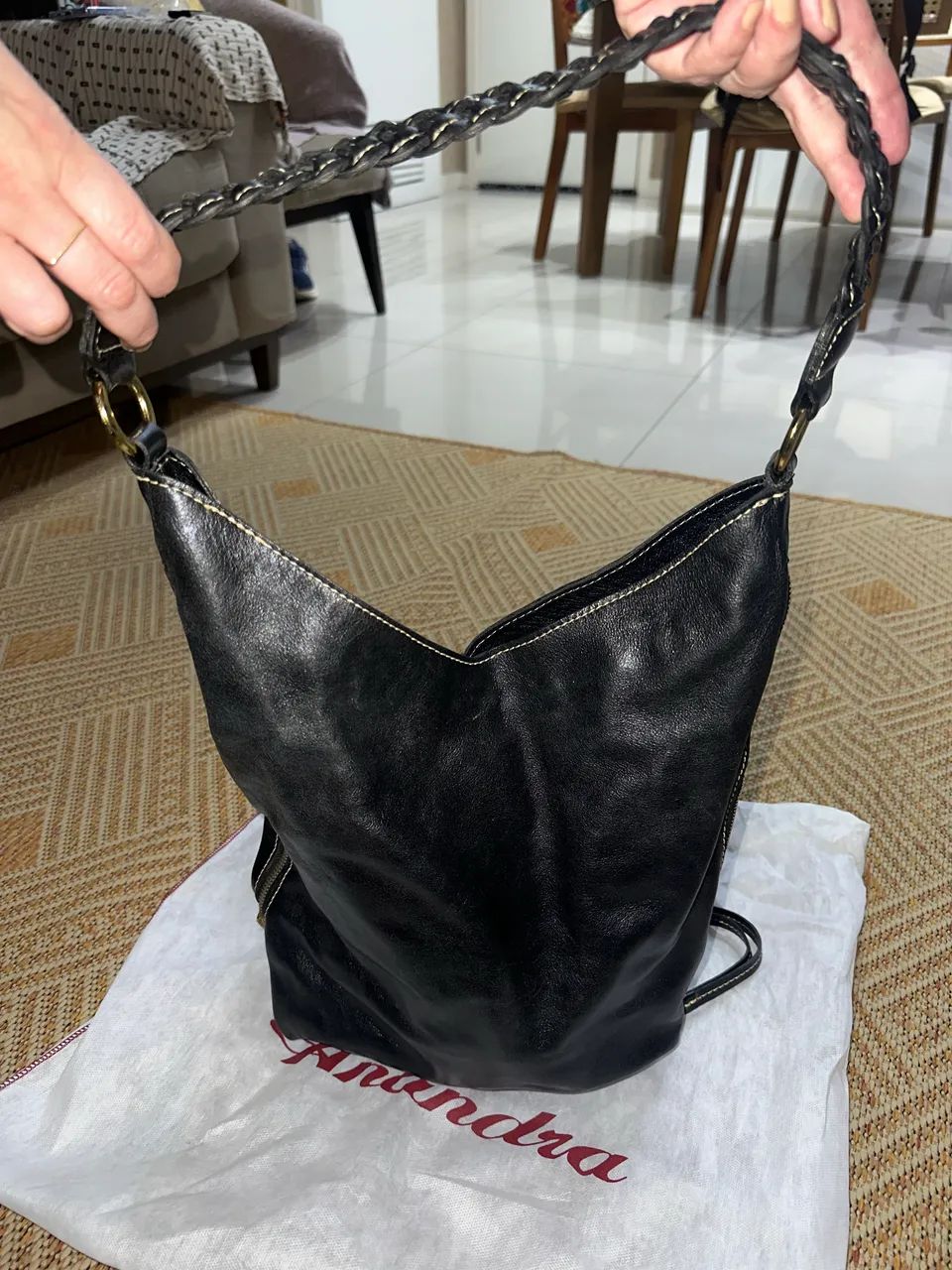 Bolsa Anandra Original em Couro Legítimo Preta - Foto 2
