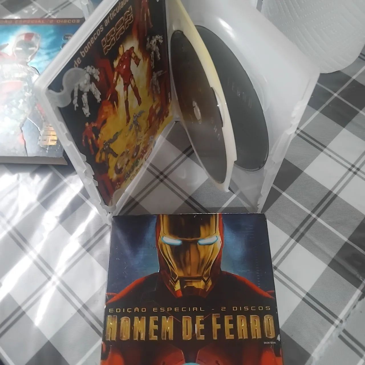 Kit 2 Dvds Duplo "ed. especial" Homem de Ferro 1 e 2 com encarte - Foto 4