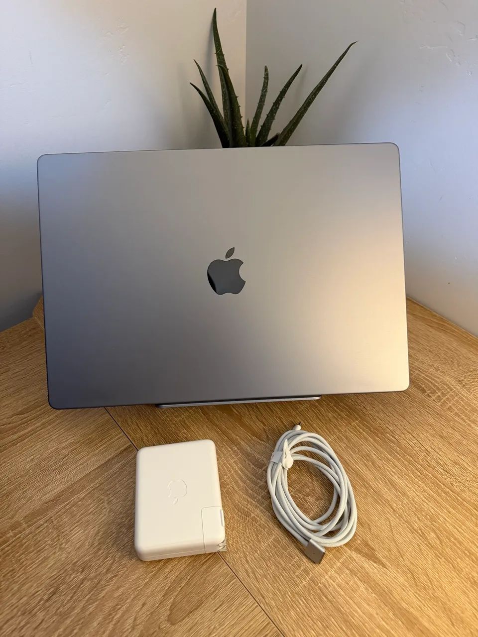 【100%】MacBook Pro16 M1 Max/64G/1TB/極美品 1 MacBook Pro 16 M1 Max 64GB RAM SSD 1TB Impecável - Notebooks