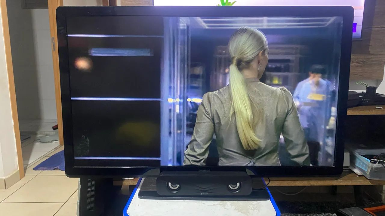 Tv Philips 42 polegadas  - Foto 3