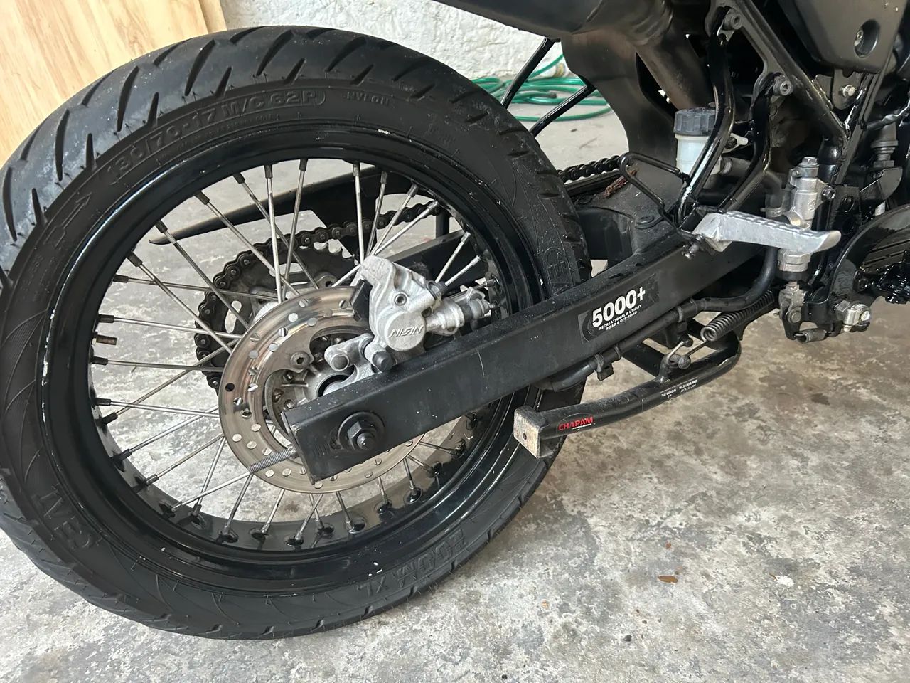 Lander 250 preta  - Foto 3