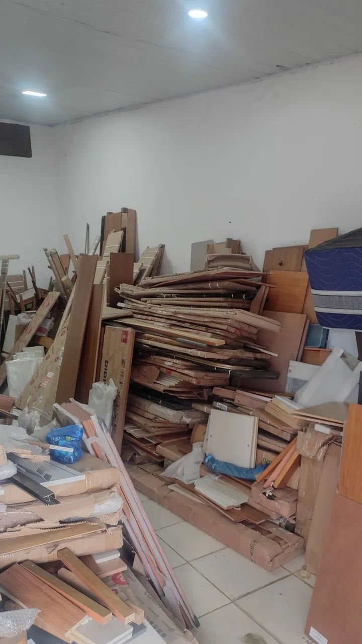 Móveis na caixa, ou com pequenas avarias, sofá, guarda roupa Rack  - Foto 5