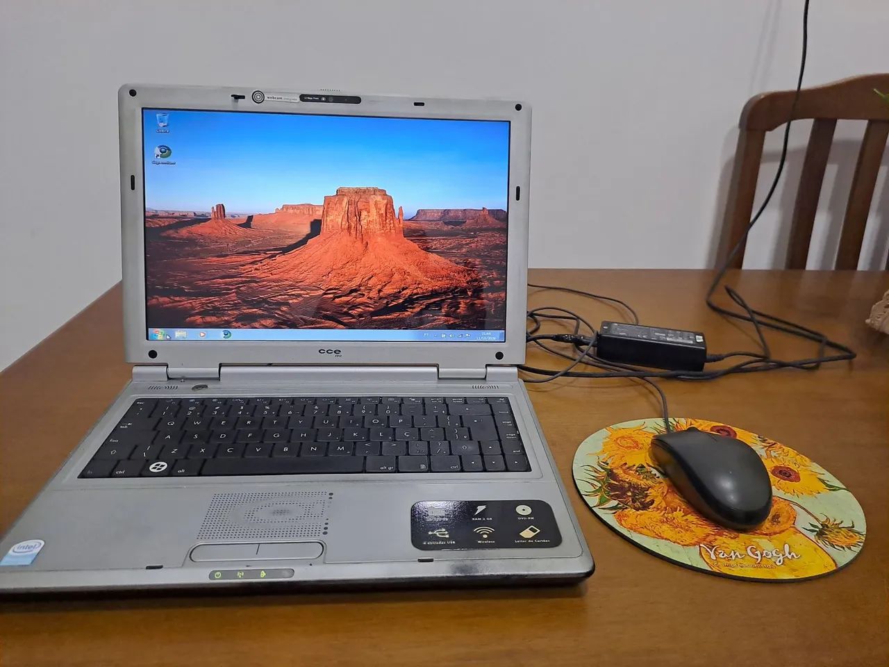 Notebook CCE Pentium 2gb ram 320gb HD