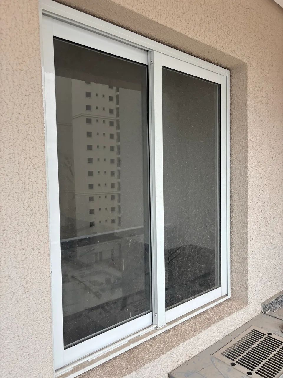 Porta balcão sacada 2 folhas de correr 1,30 x 2,10 Branca 