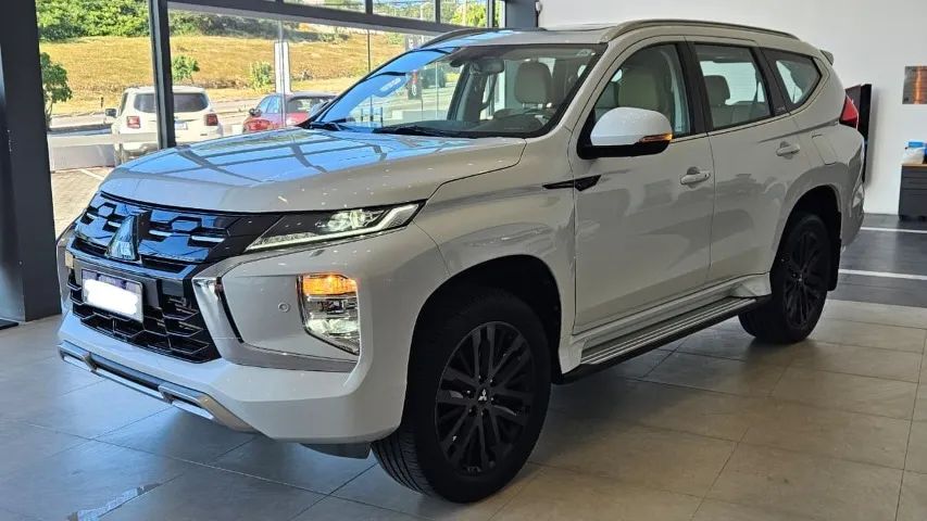Mitsubishi Pajero Pajero Sport Legend 2.4 4x4 Diesel Aut. 2025