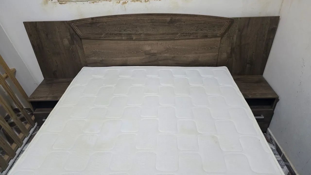 CAMA DE CASAL COM CABECEIRA, CRIADOS MUDOS, BOX E COLCHÃO  - Foto 3