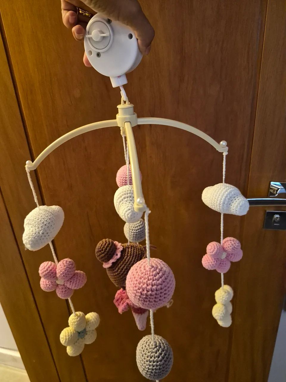 Mobile para berço musical em croche amigurumi - Foto 4