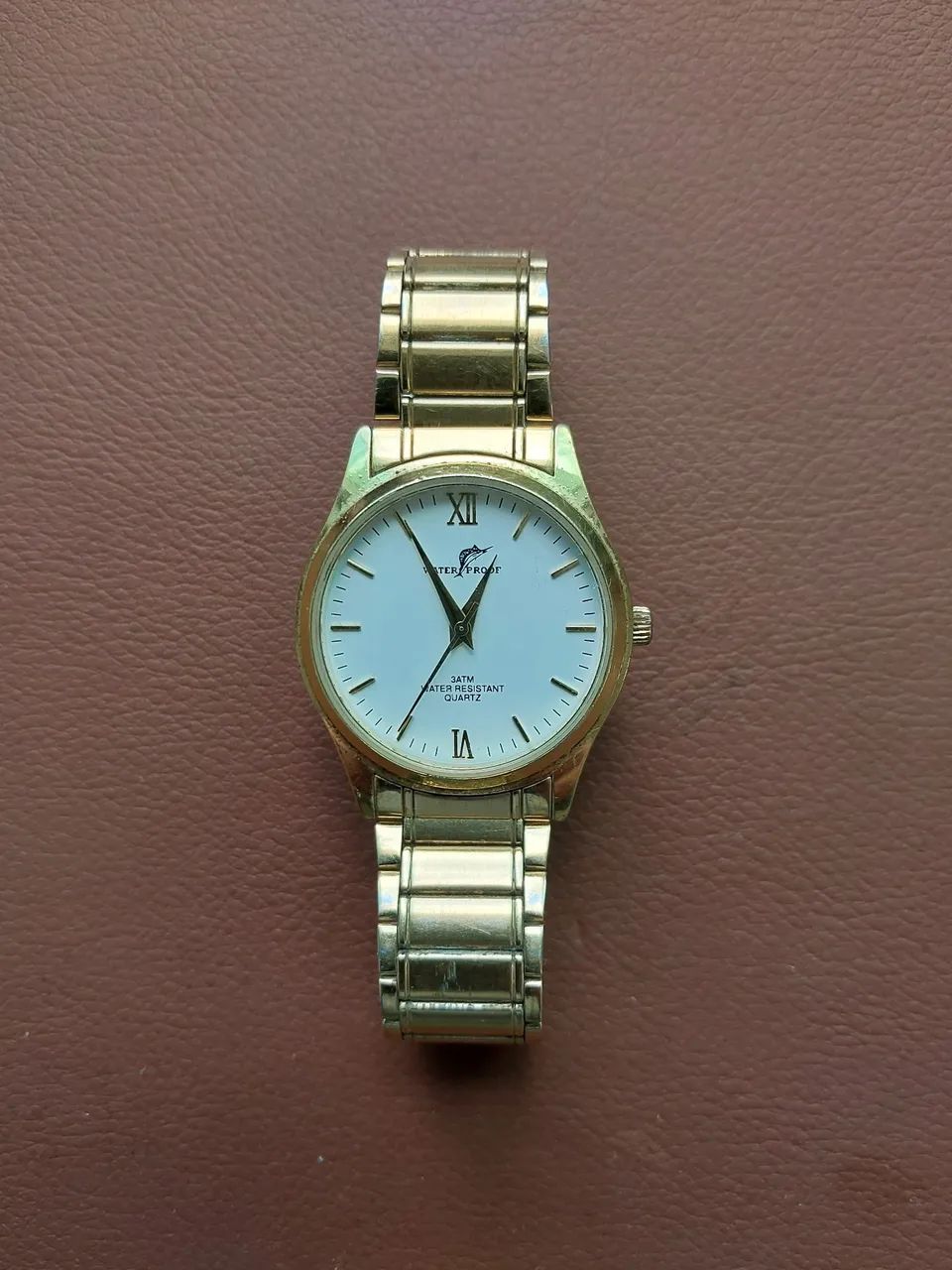 RELÓGIO WATERPROOF DOURADO 