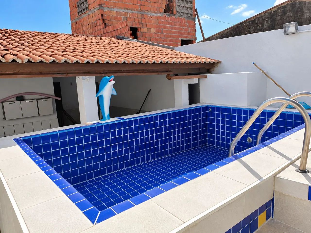 Casa duplex com piscina e deck. Área 6x25  - Foto 3