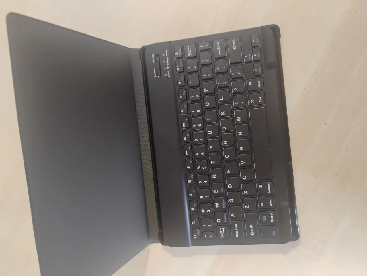 Tablet Samsung T280 , 7 polegadas com mini teclado e capinha - Foto 3