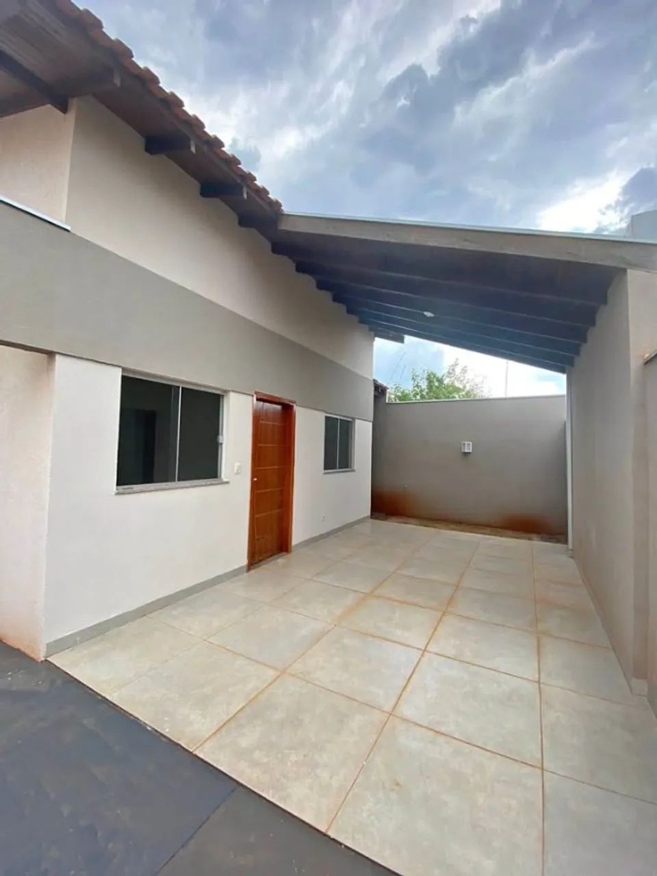 VENDO CASA EM AVISO
